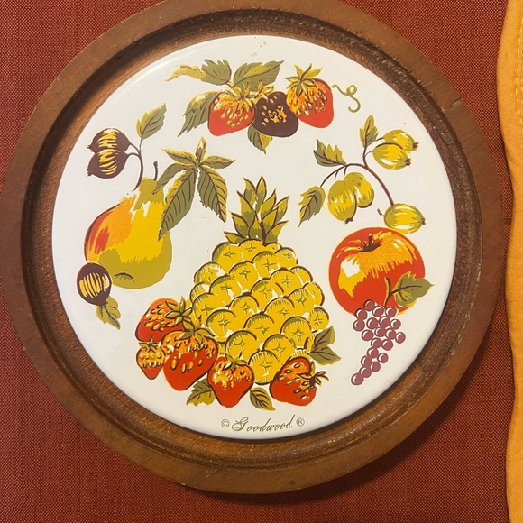 1970s round goodwood cheese and cracker/serving tray - Picture 2 of 4